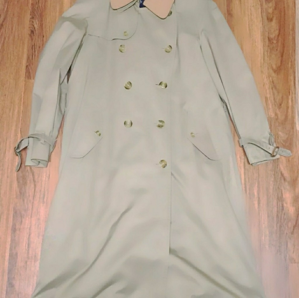 Burberry's Trenchcoat 1980's